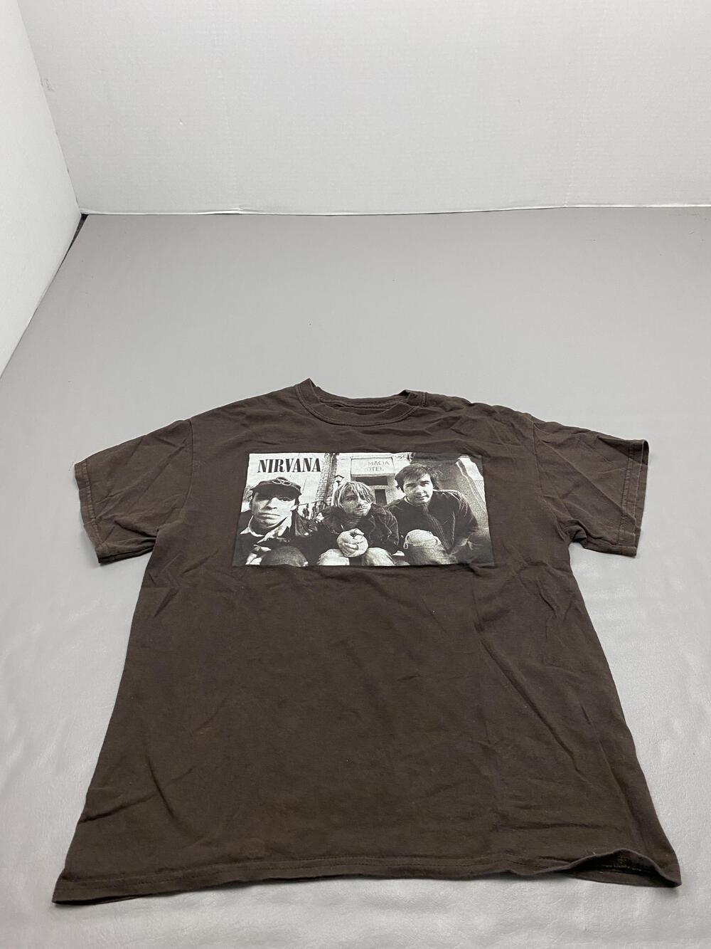 Nirvana Shirt Mens M Brown Band Photo Crewneck Cotton Jersey Graphic Tee